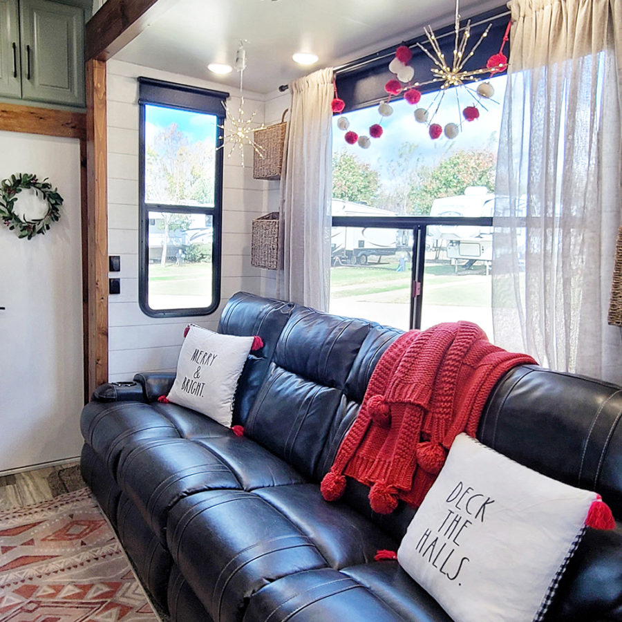 8 Easy Ways to Decorate your RV (or tiny space) for the Holidays